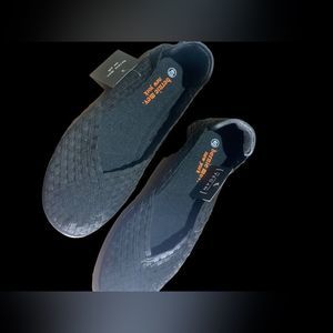 NWT- Bernie Meg STRUT CATWALK IN THIS PARADISE PRETTY SLIP -ON Size 40